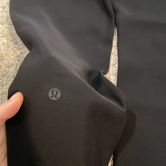 Lululemon Athletica Black on the fly woven Pants - Picture 3 of 11